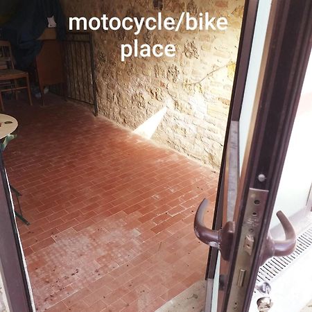 סן ג'ימיניאנו Guest House Edera מראה חיצוני תמונה